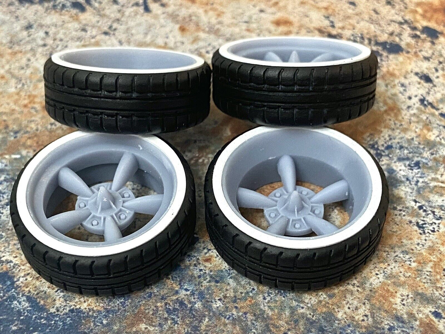 22-Inch Astro Supreme w/Whitewalls