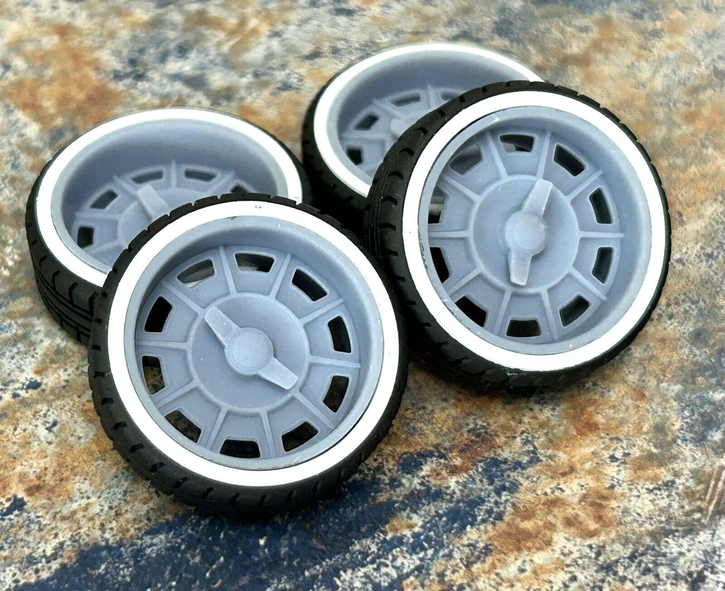 22-Inch "C1" w/Whitewalls