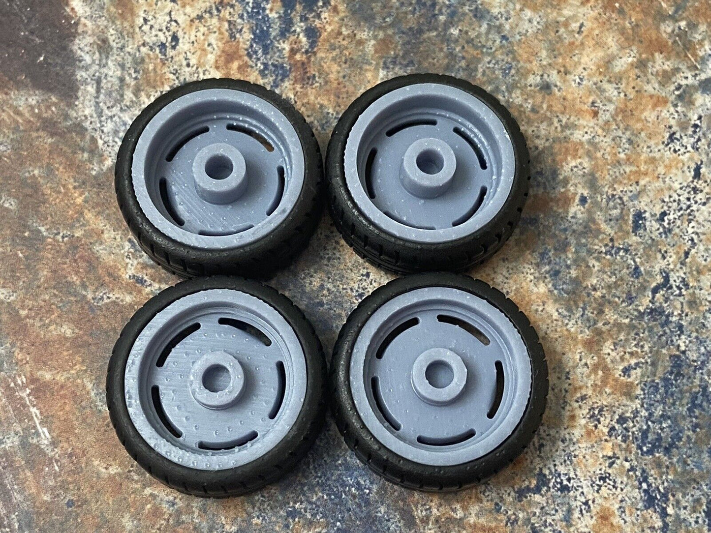 22-Inch Raceline Desperado w/Whitewalls