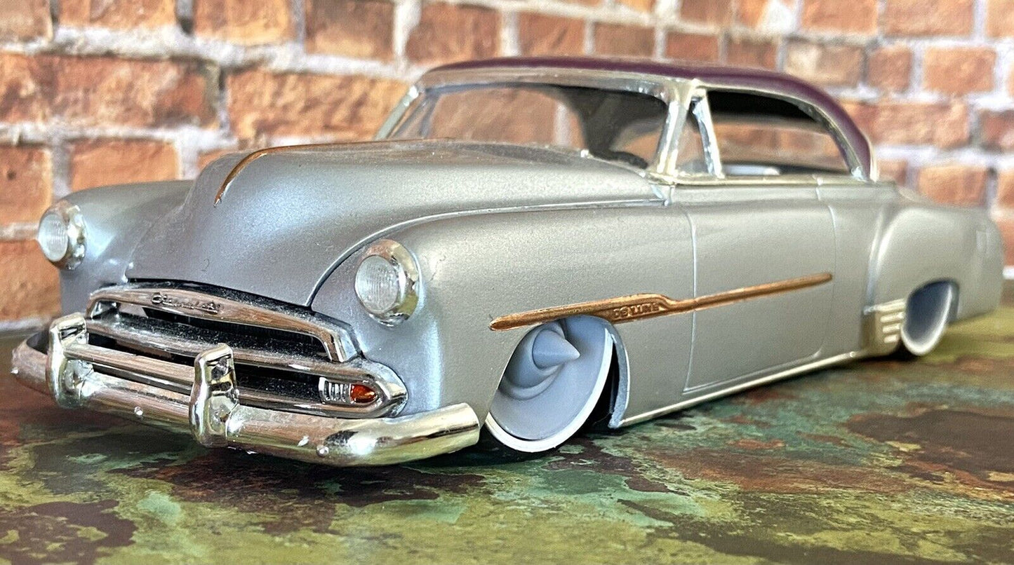 22-Inch Custom Sombrero w/Whitewalls