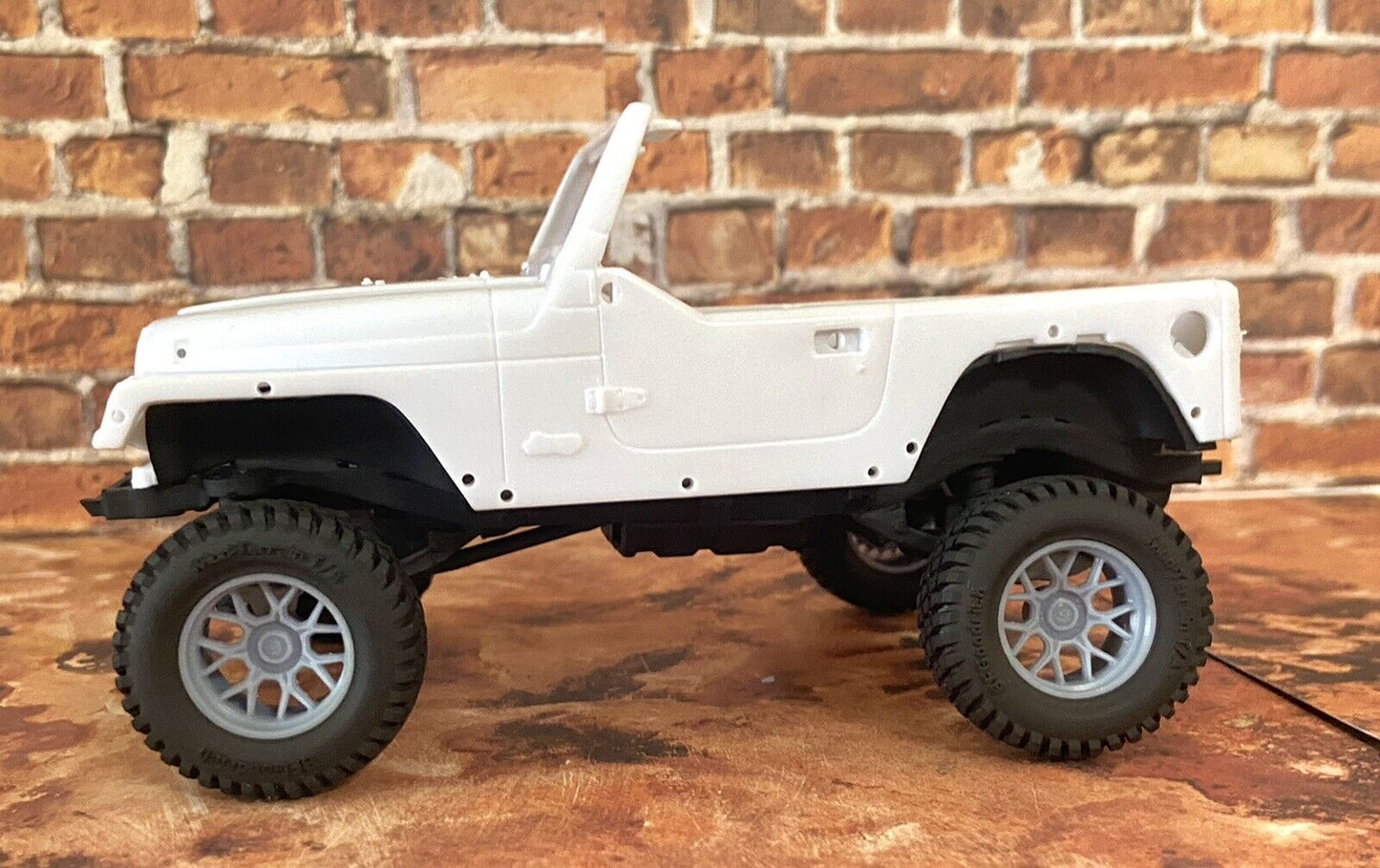 18-Inch "Tech" w/Offroad Tires