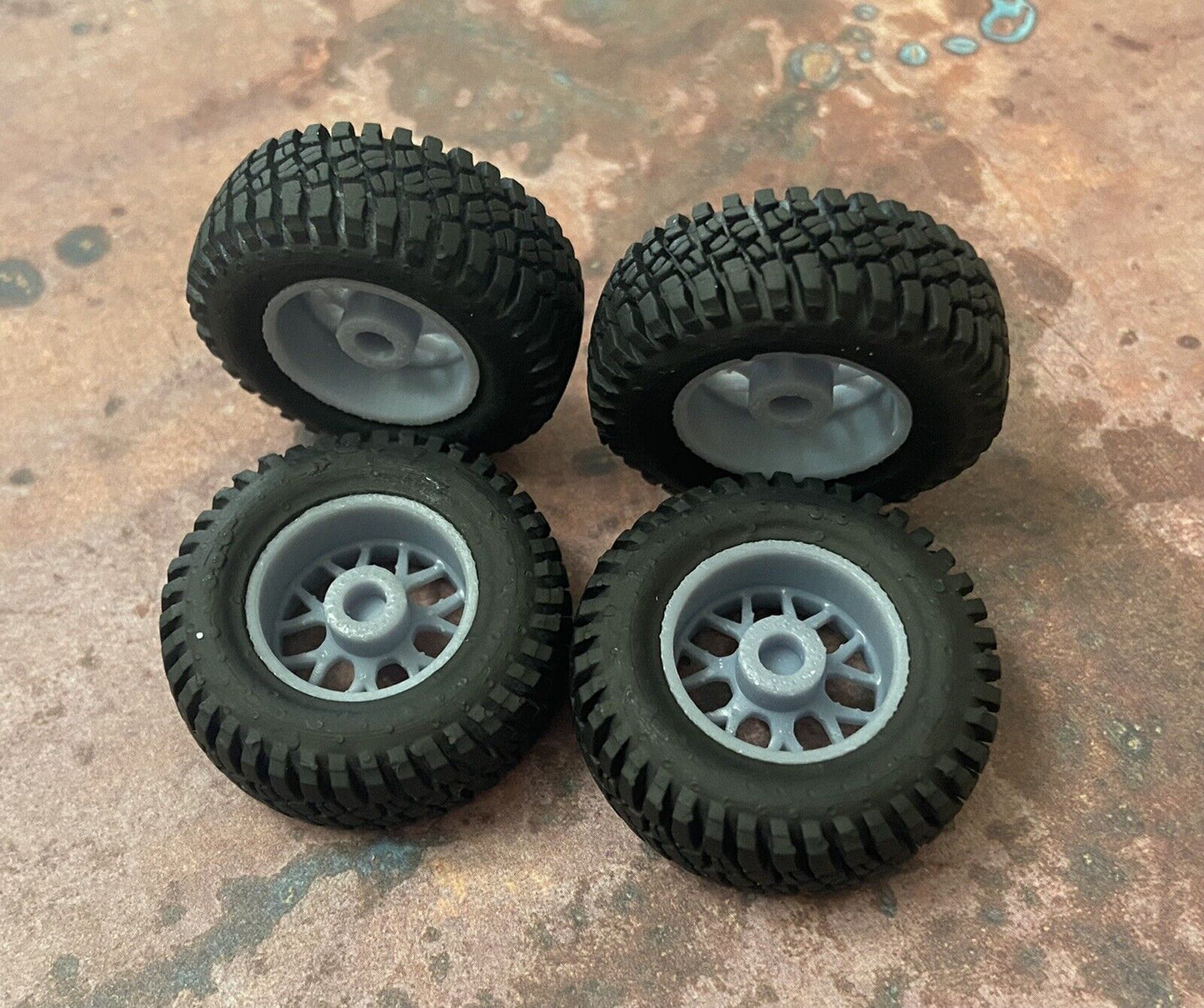 18-Inch "Tech" w/Offroad Tires