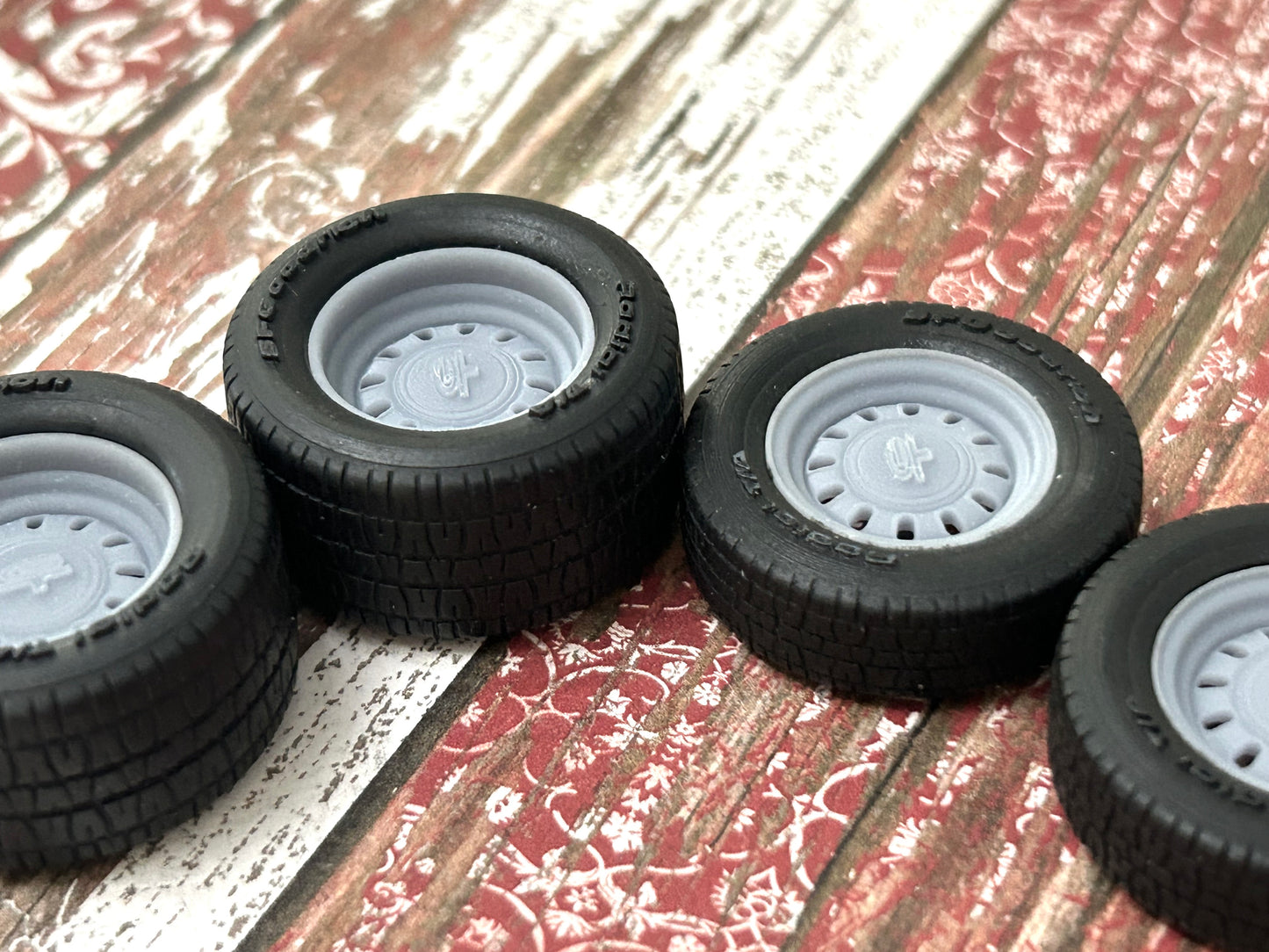 15-Inch Ford Torino GT w/ wide rear tires