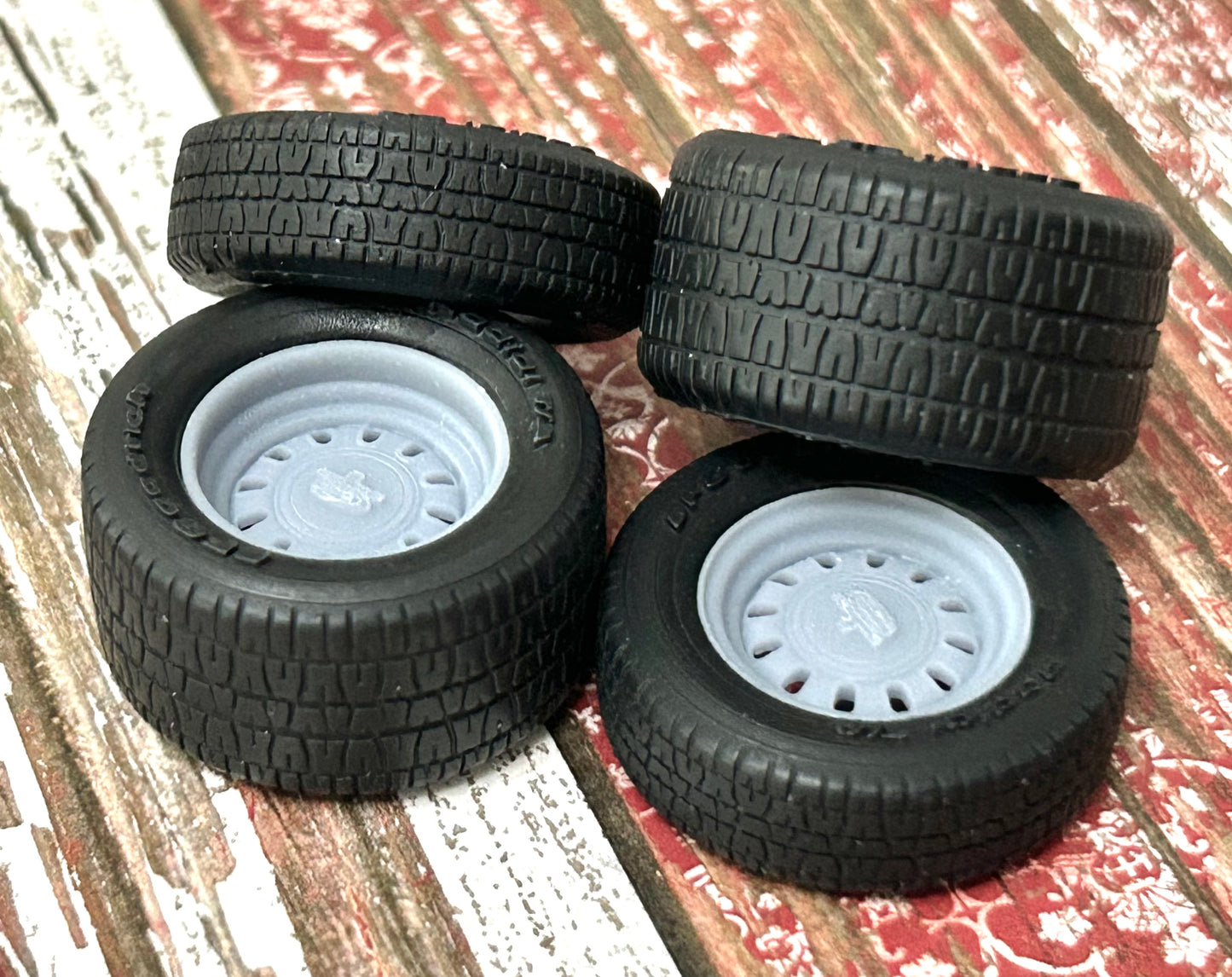 15-Inch Ford Torino GT w/ wide rear tires