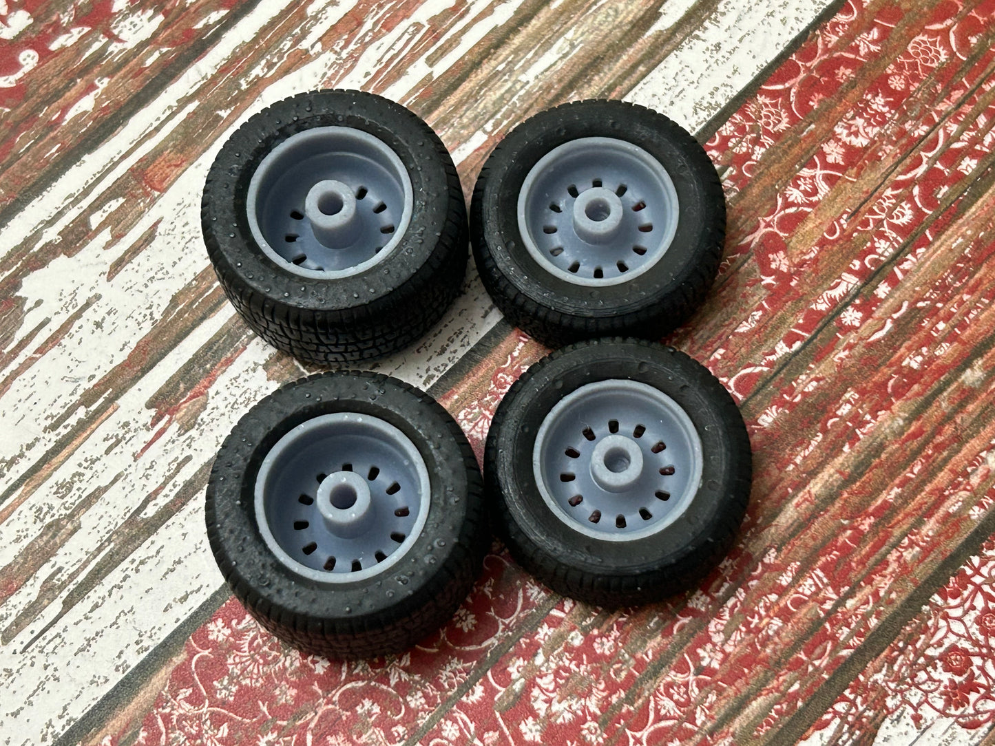 15-Inch Ford Torino GT w/ wide rear tires