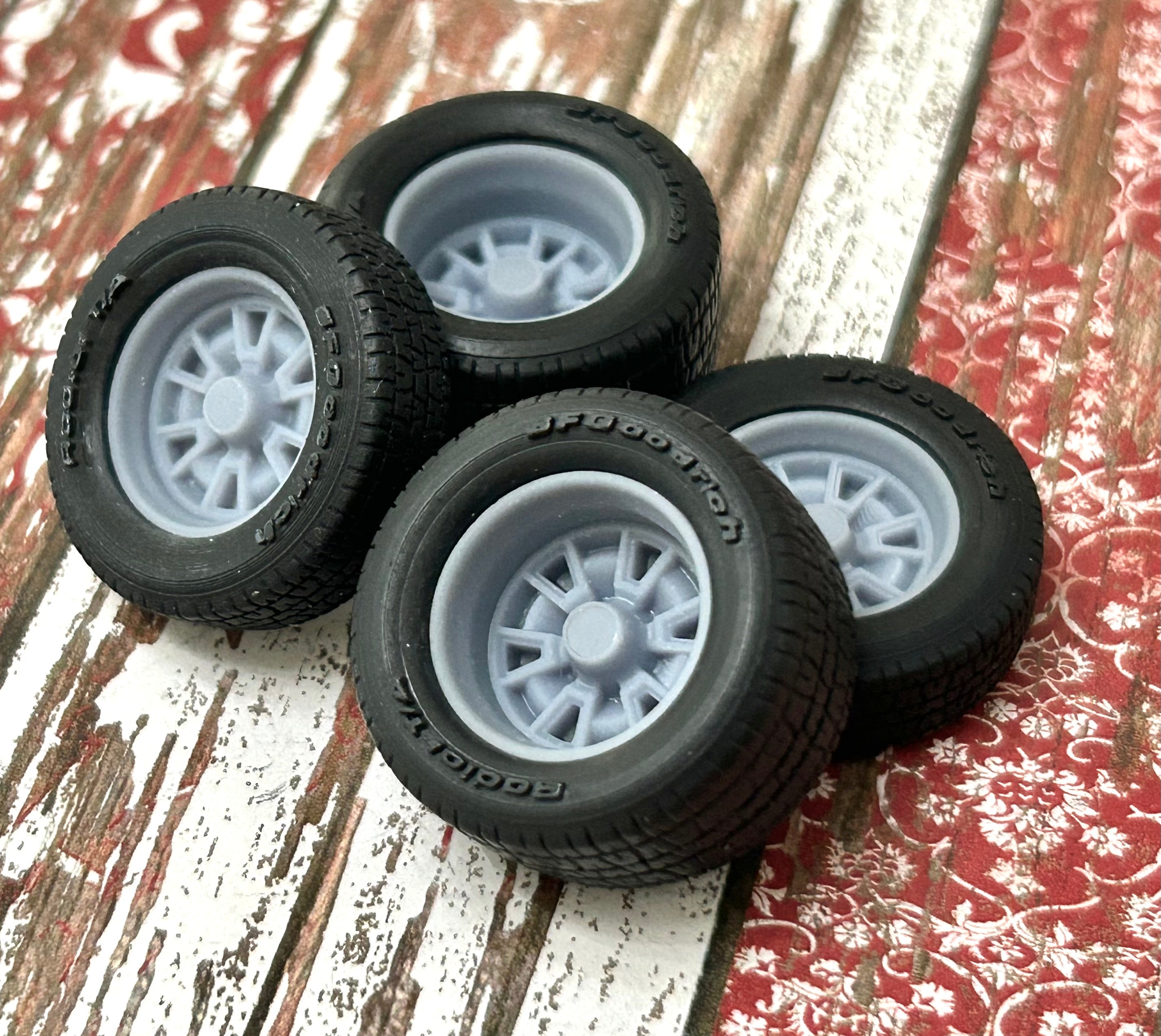 15-Inch 1967 Pontiac wheels w/ wide rear tires – Jay's Resin Wheels