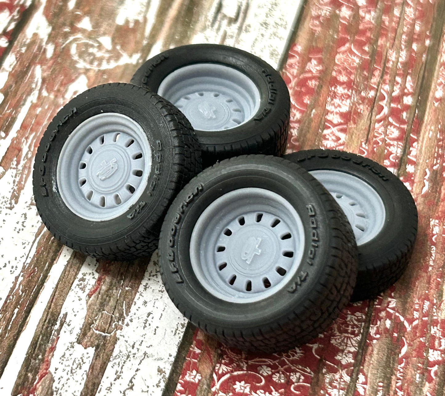 15-Inch Ford Torino GT w/ wide rear tires