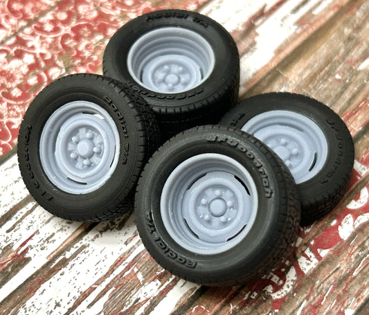 15-Inch Steelie w/ wide rear tires