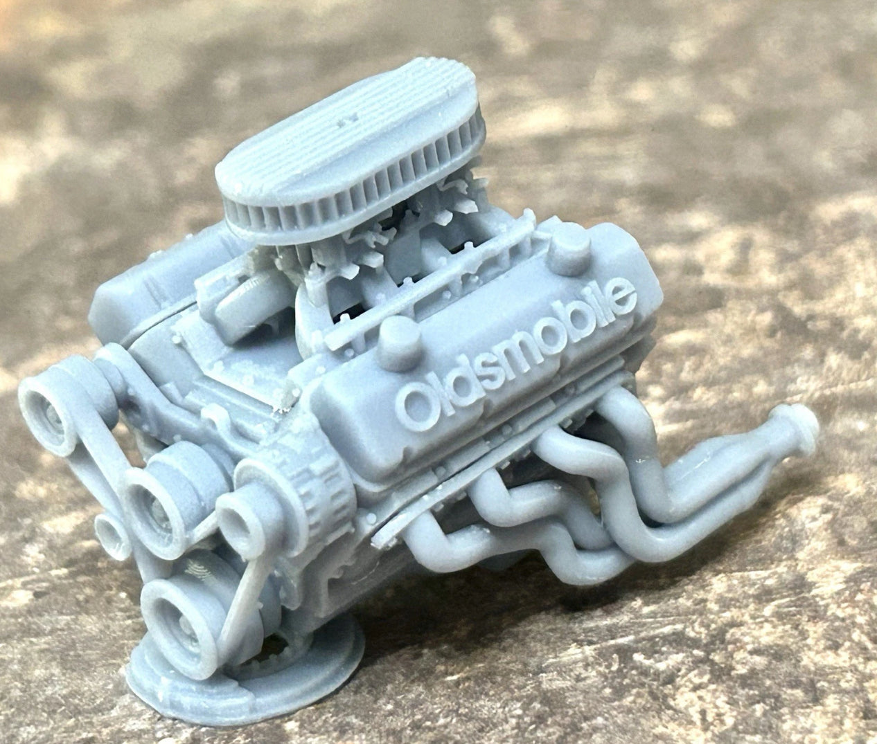 Oldsmobile engine W/ Dual Carbs