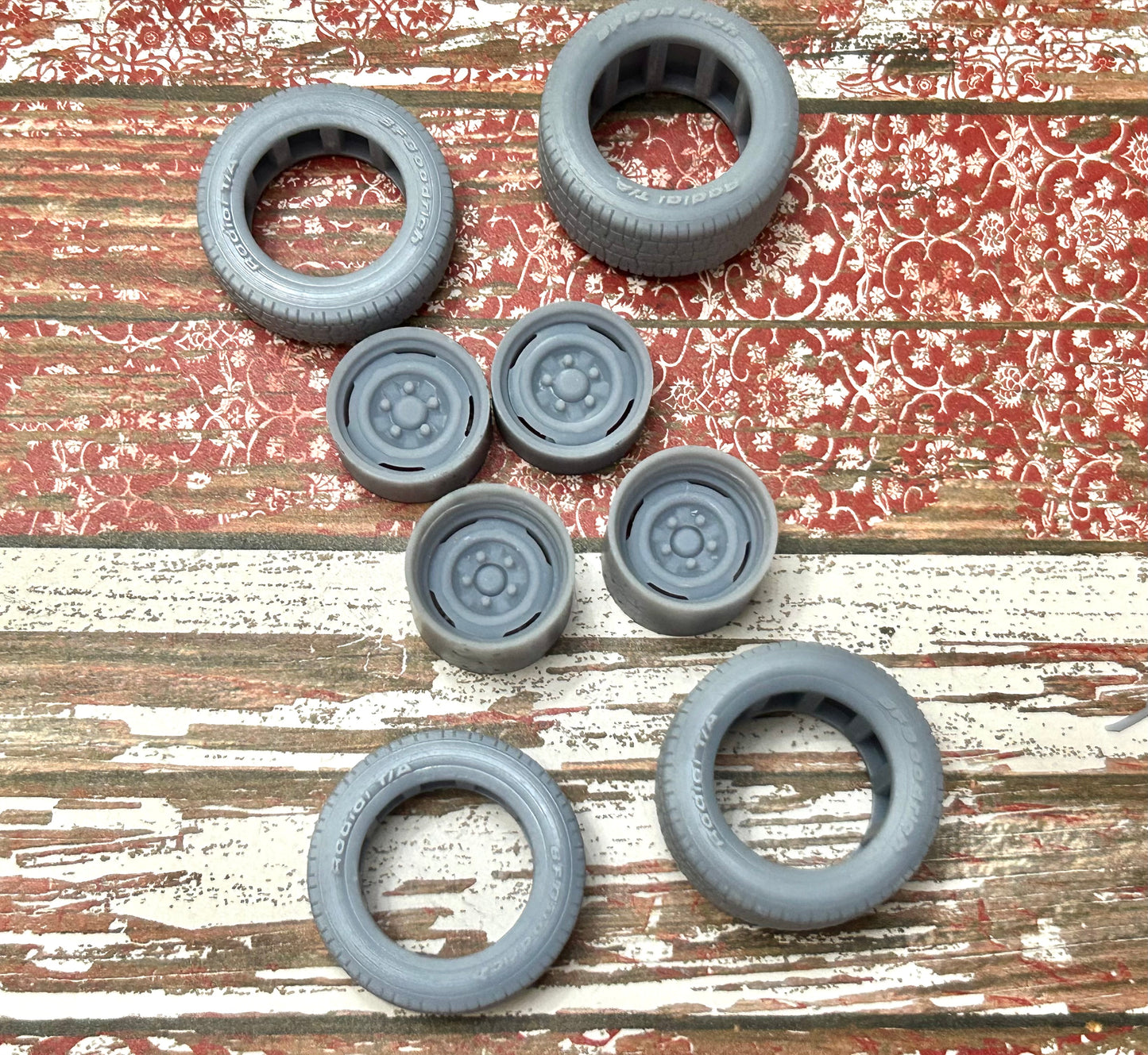 15-Inch Steelie w/ wide rear tires