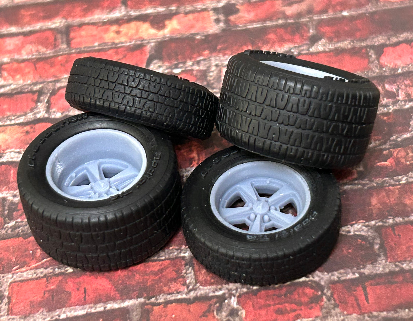 15-Inch 1967 Pontiac Rallye 2 wheels w/ wide rear tires