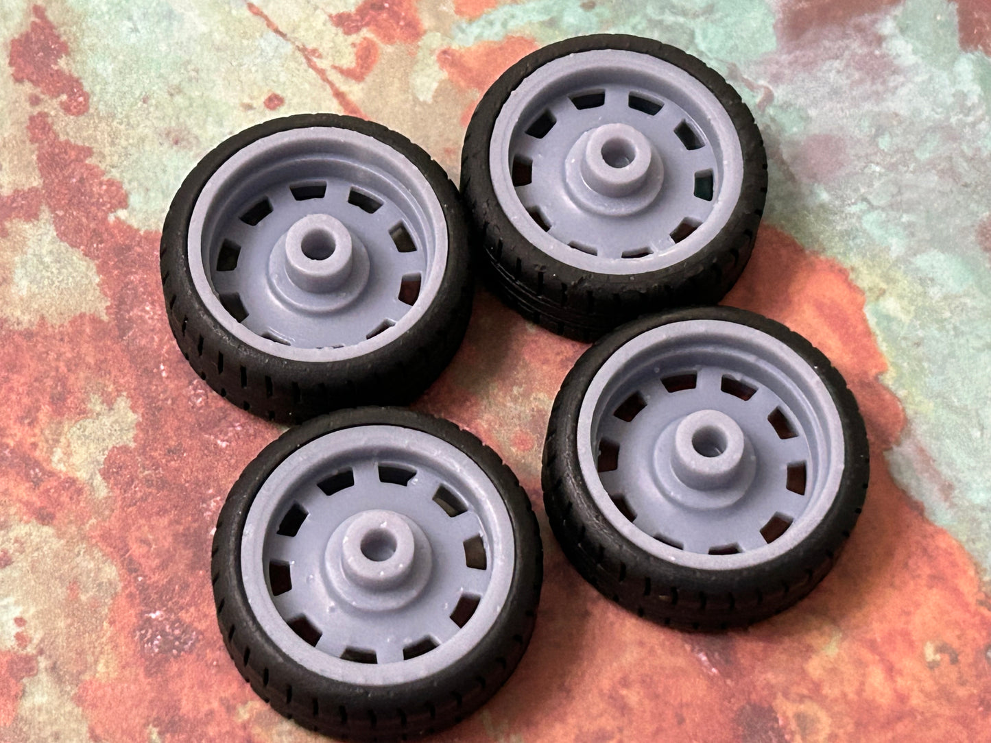 22-Inch “Raceline Cheyenne” w/Whitewalls