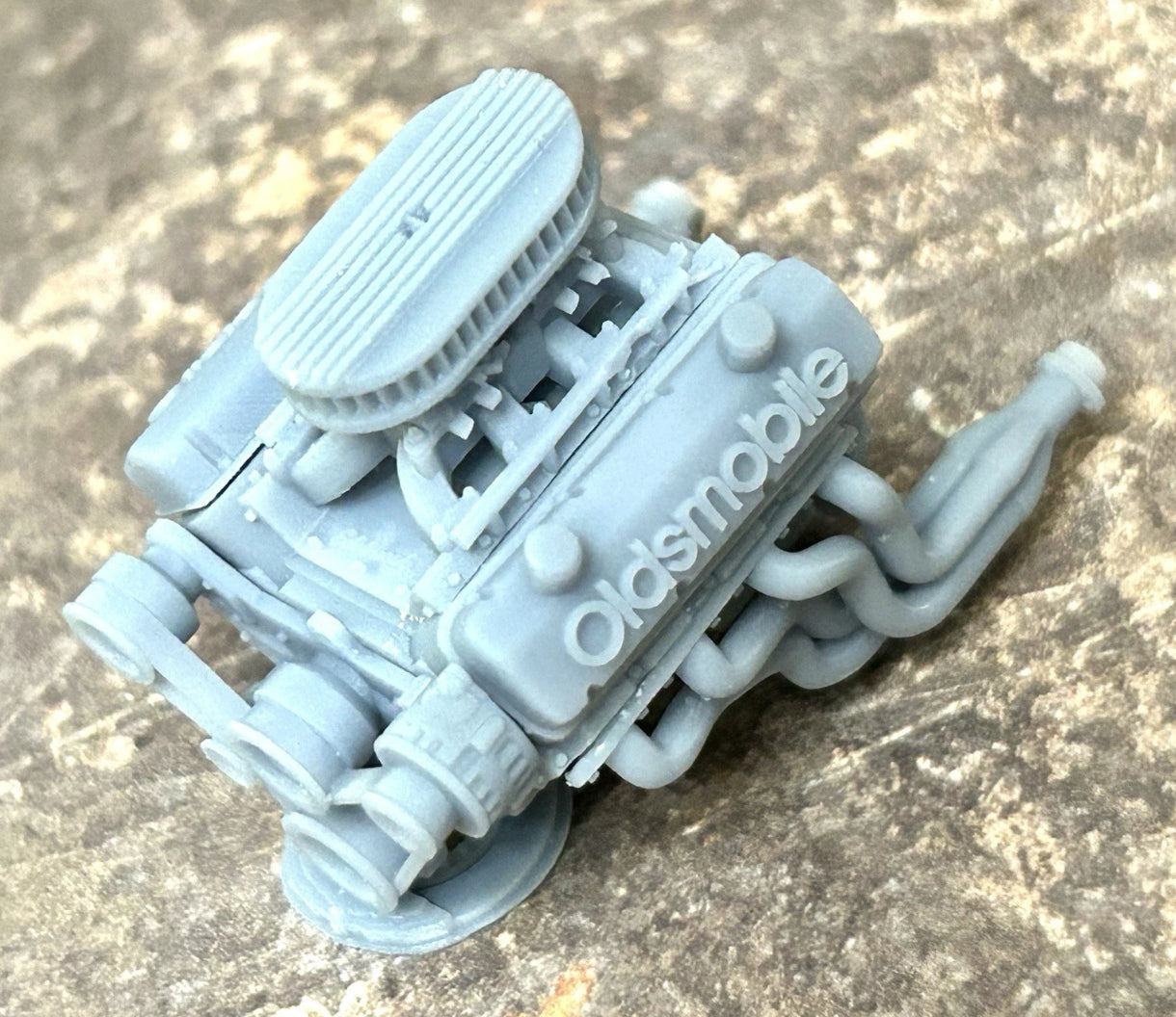 Oldsmobile engine W/ Dual Carbs