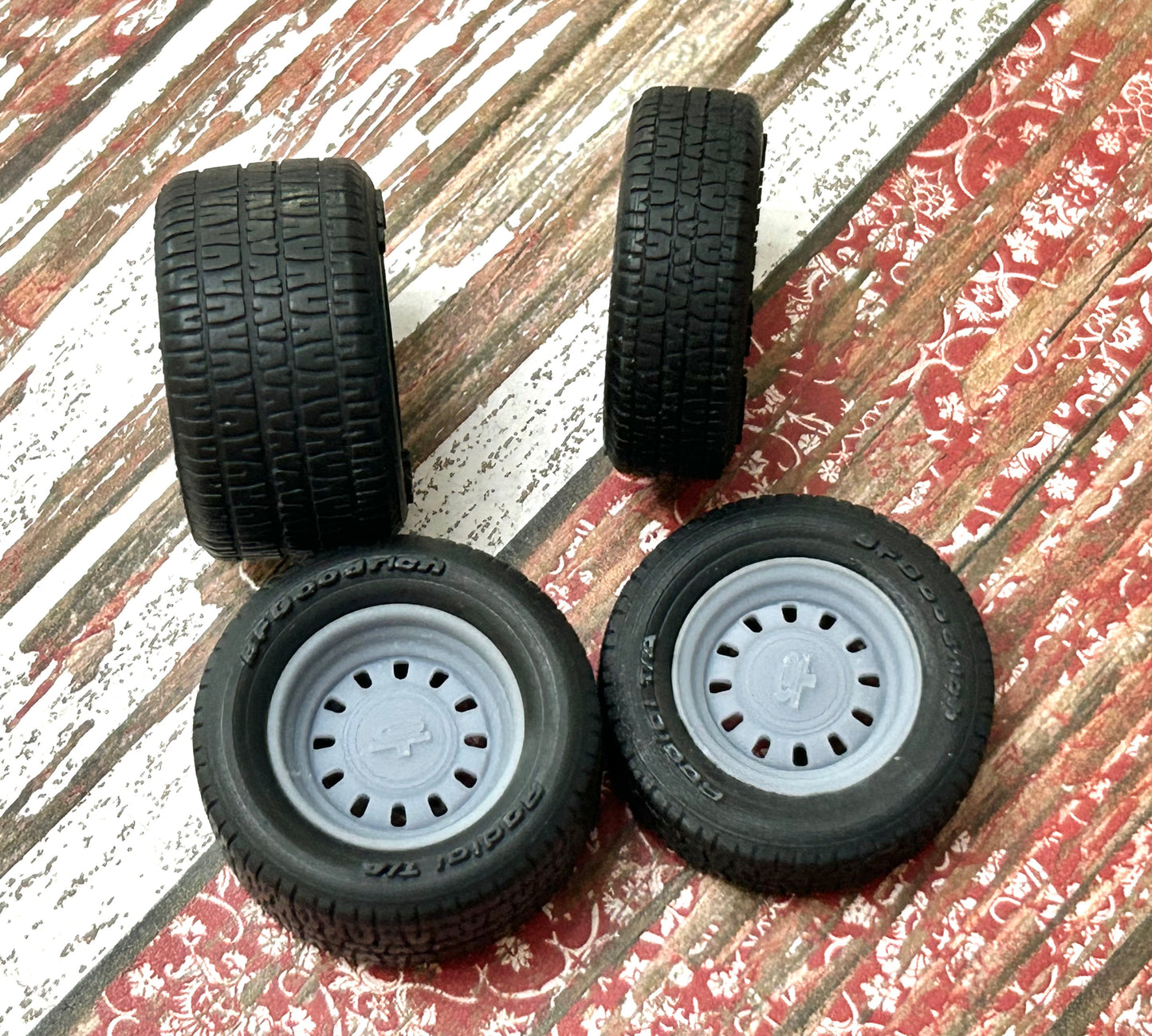 15-Inch Ford Torino GT w/ wide rear tires