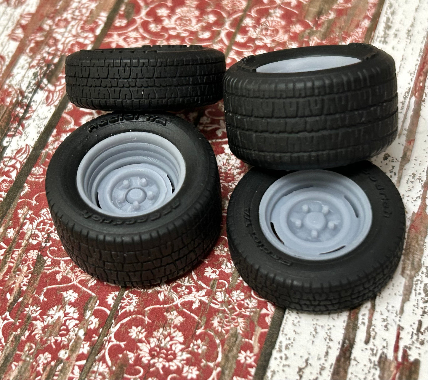 15-Inch Steelie w/ wide rear tires