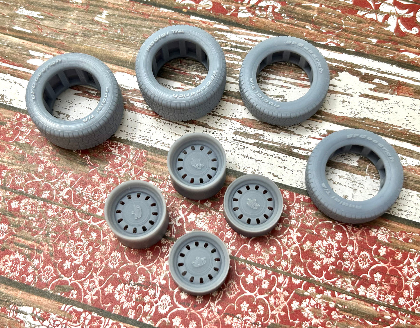 15-Inch Ford Torino GT w/ wide rear tires