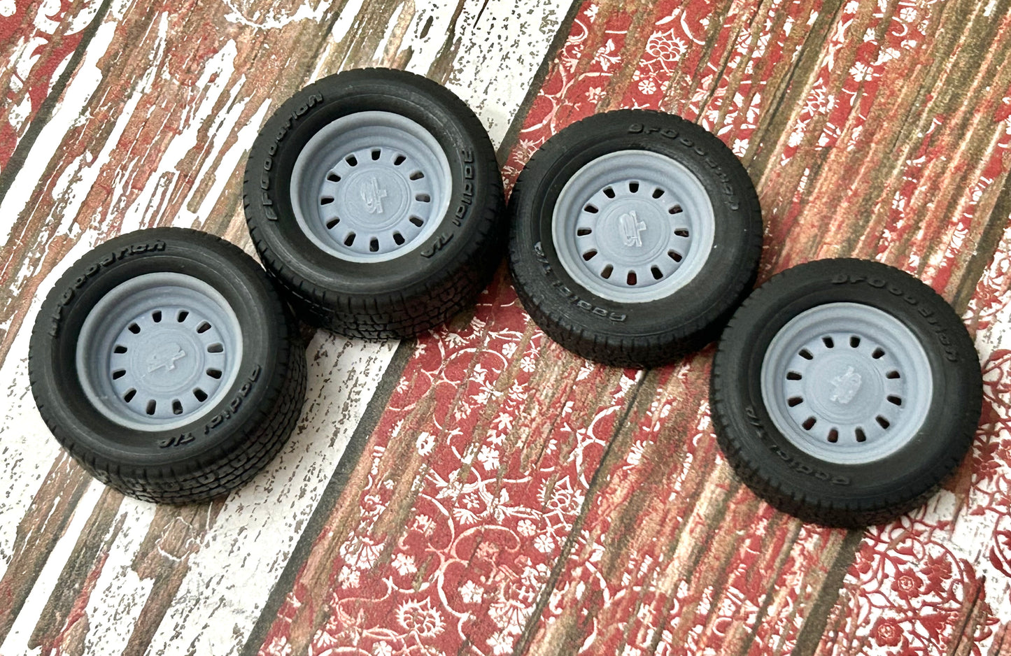 15-Inch Ford Torino GT w/ wide rear tires