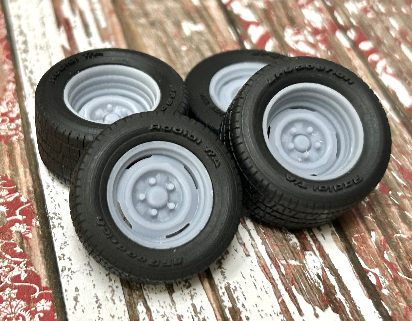 15-Inch Steelie w/ wide rear tires